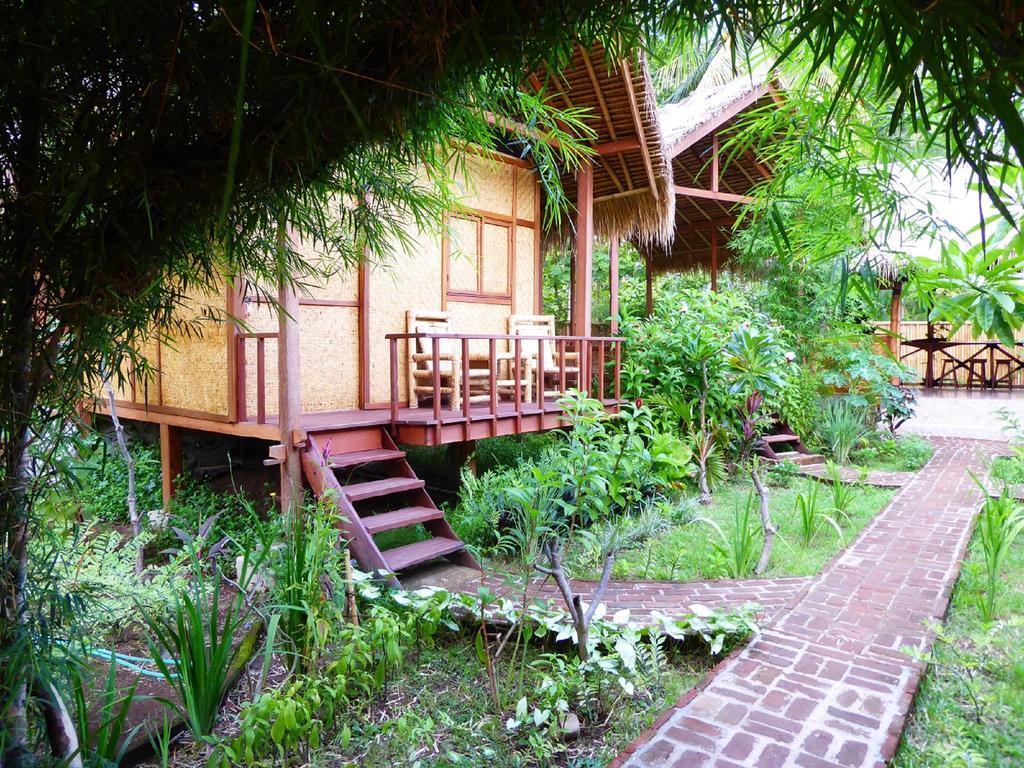 Shibui Garden Bungalows And Restaurant Tanjung  Exterior foto