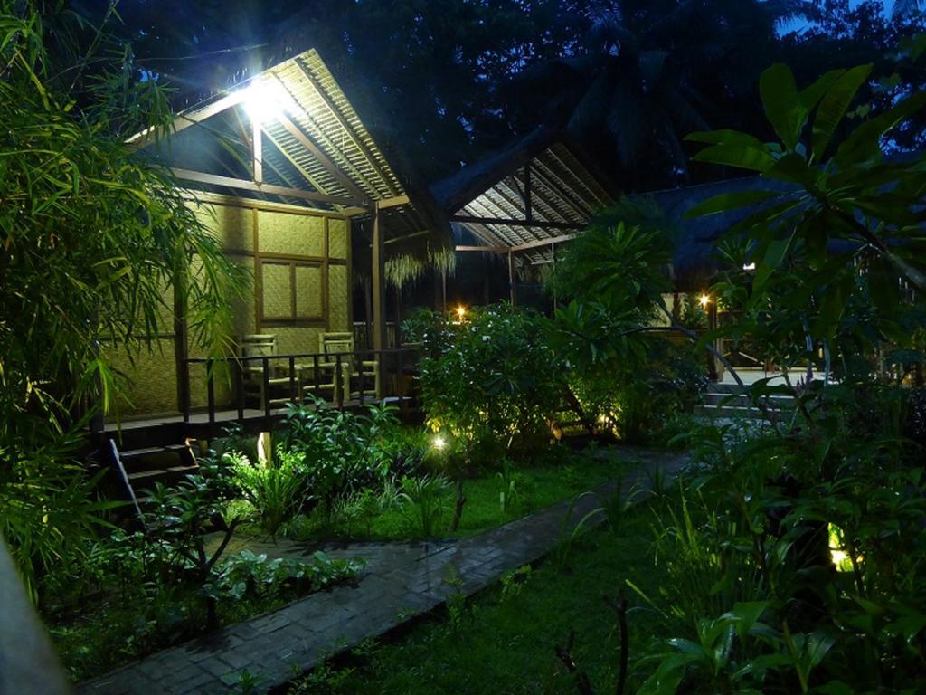 Shibui Garden Bungalows And Restaurant Tanjung  Exterior foto